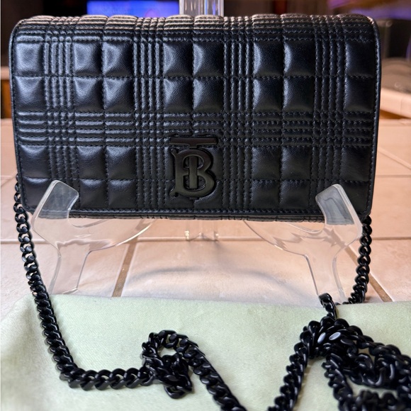 #Chainwallet #crossbodyburberrybag - Picture 1 of 14